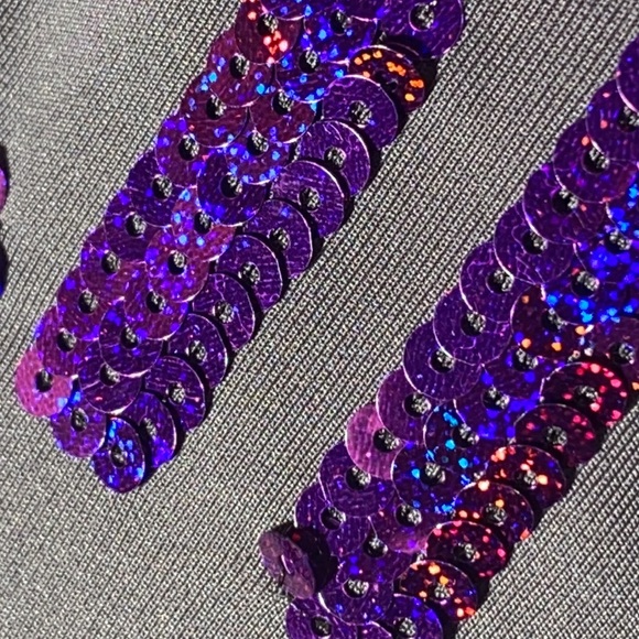 M - JUICY COUTURE - sequin I WOKE UP LIKE THIS grey / purple sweater - Picture 12 of 16